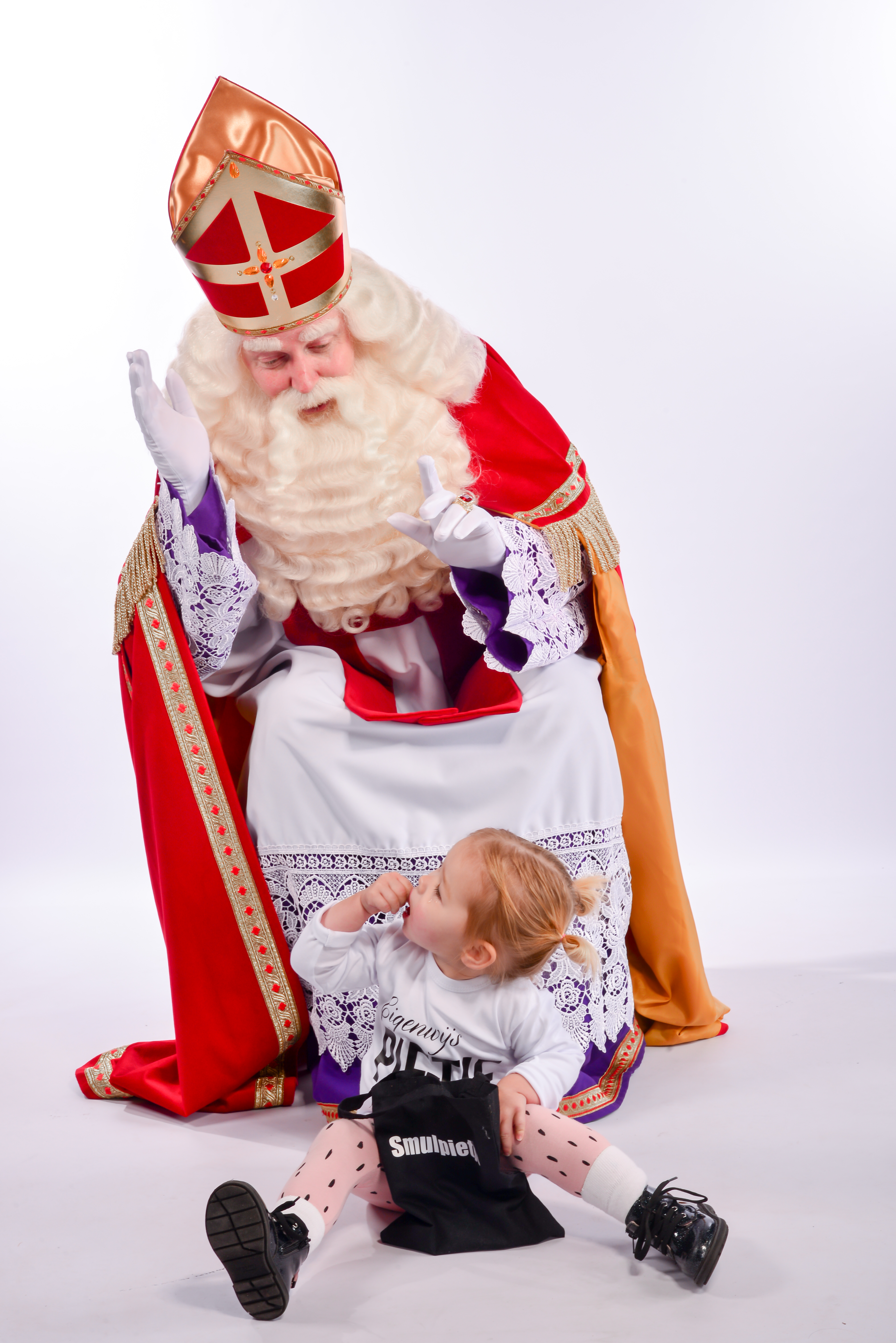 Sinterklaas met kind glamourfoito - december-entertainment.nl