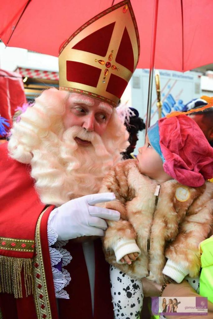 Sinterklaas met kind - december-entertainment.nl